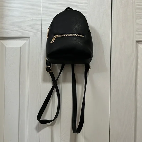 ARDENE / BACKPACK / BLACK - Picture 1 of 2